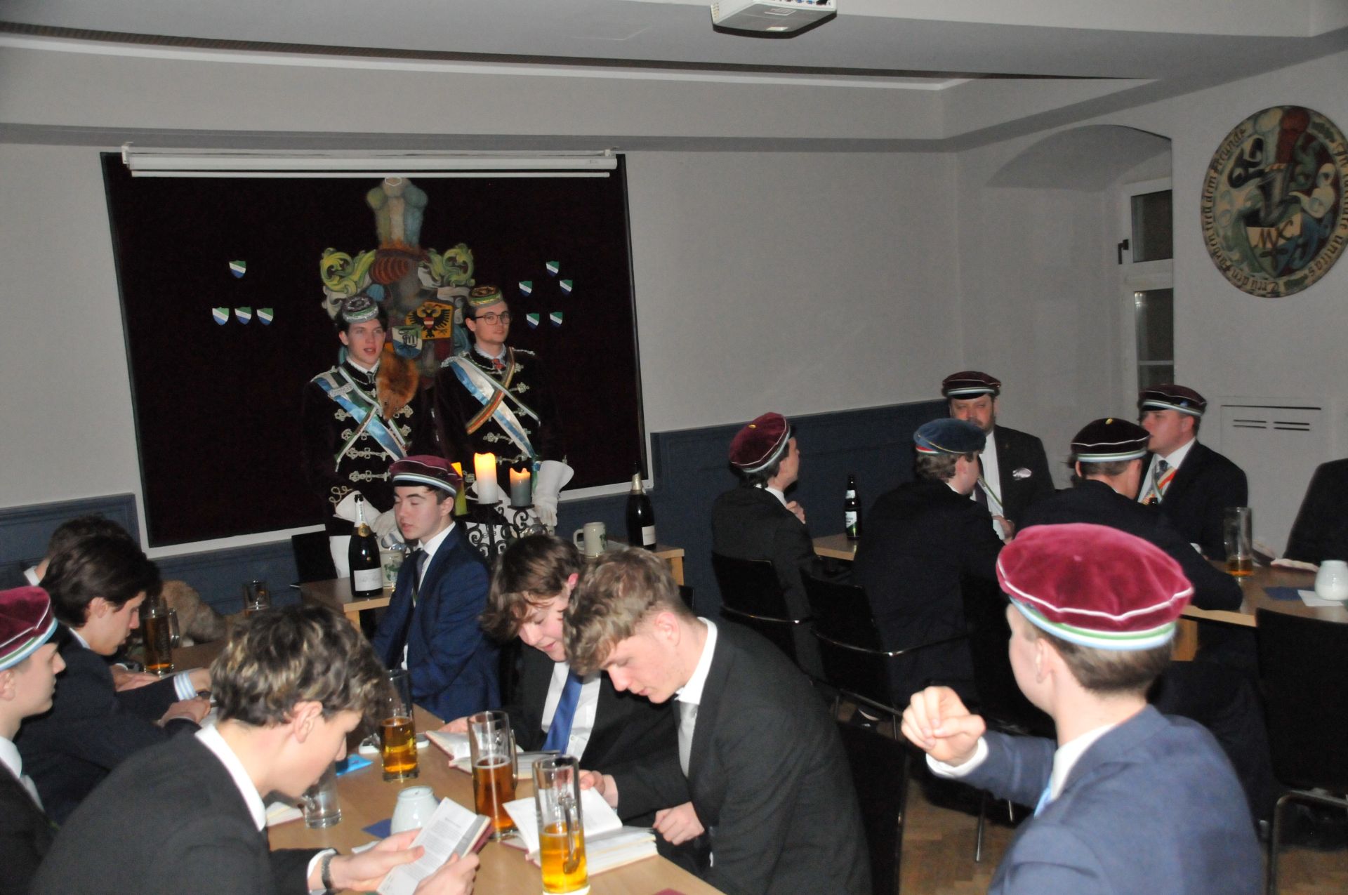 Antrittskneipe \\"Champus & Sekt\\"