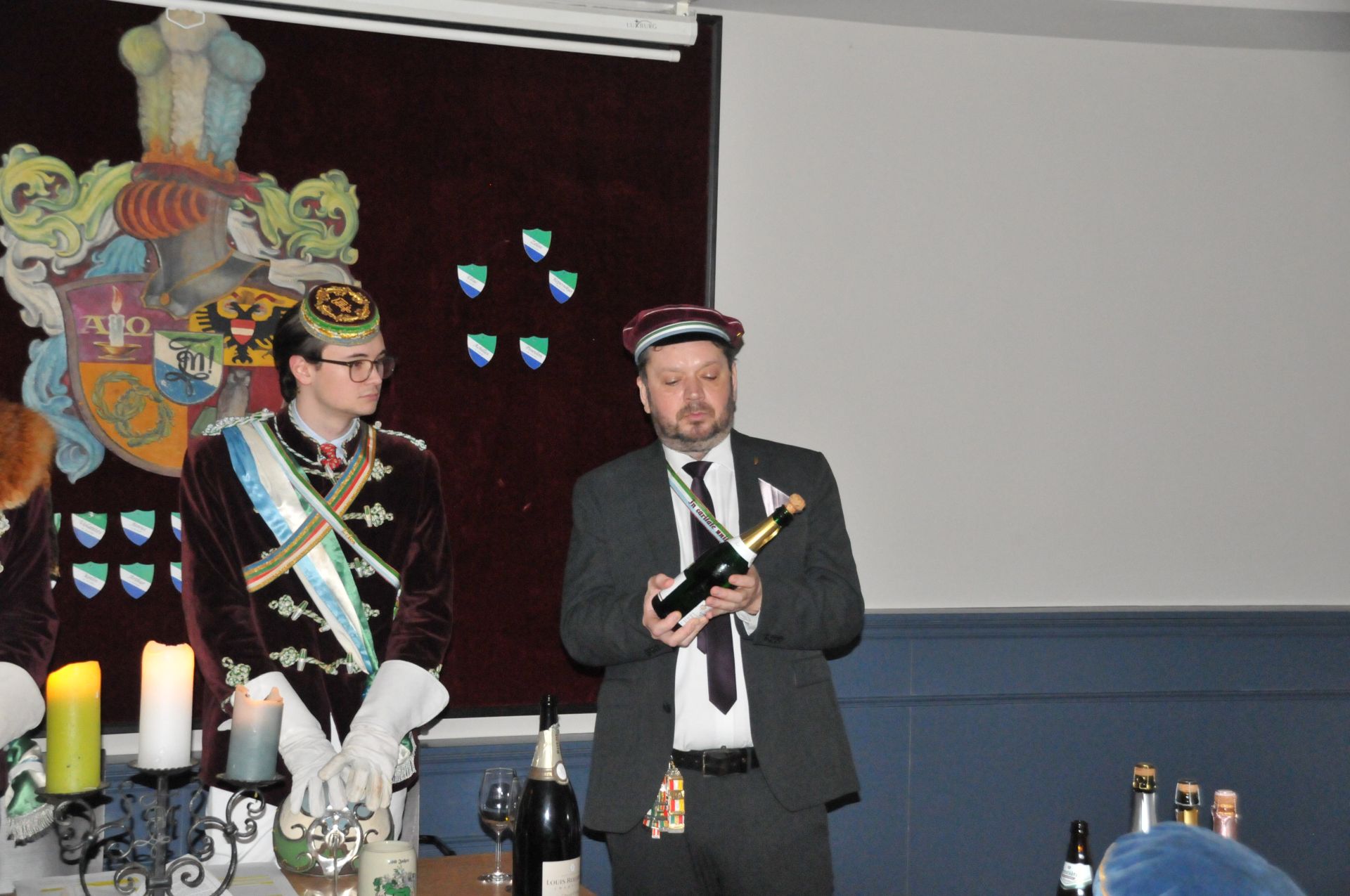 Antrittskneipe \\"Champus & Sekt\\"
